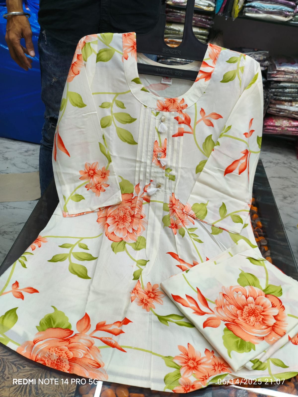 Short kurti co-ord set rayon 18kg