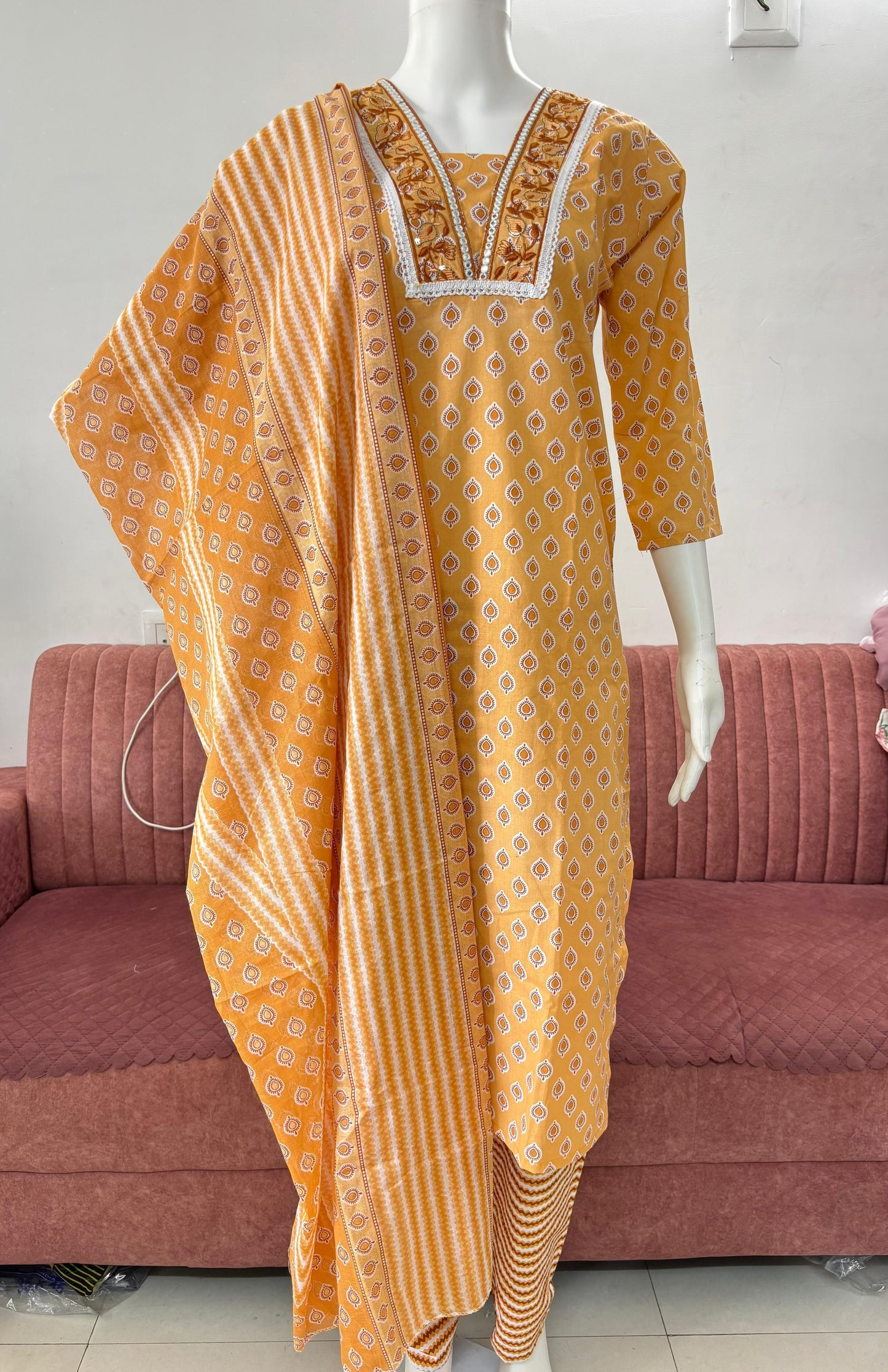Stylish 40/60 Cotton Printed Kurta Set