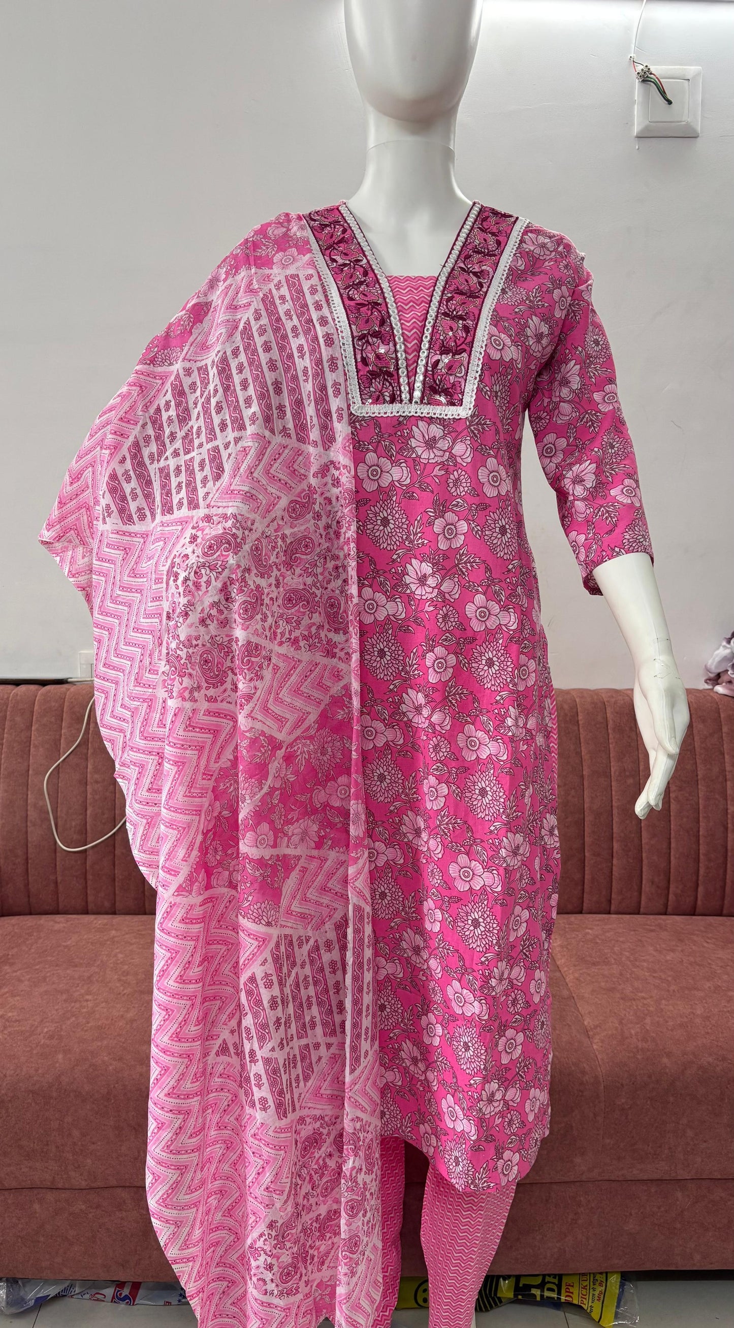 Stylish 40/60 Cotton Printed Kurta Set