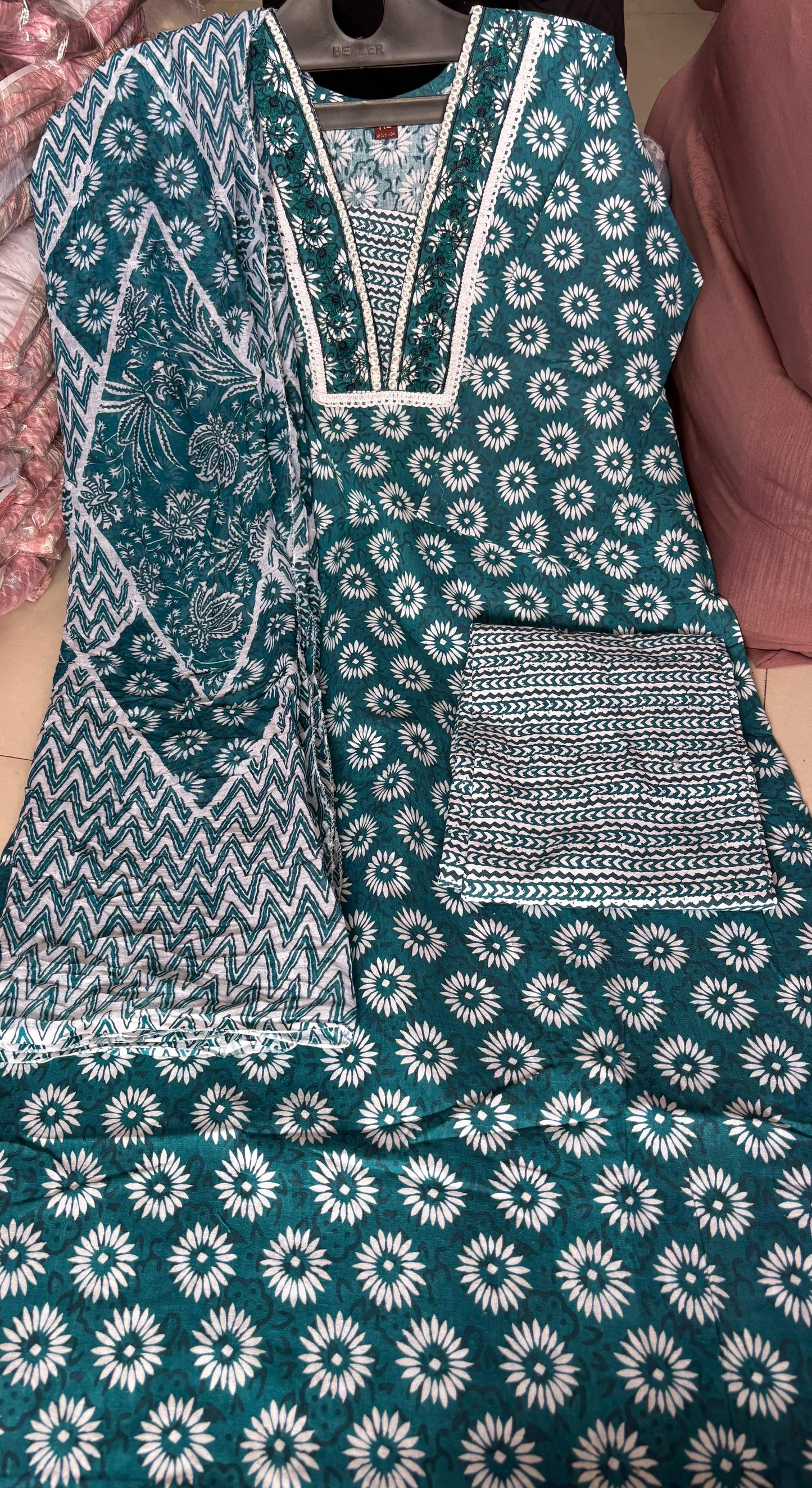 Stylish 40/60 Cotton Printed Kurta Set