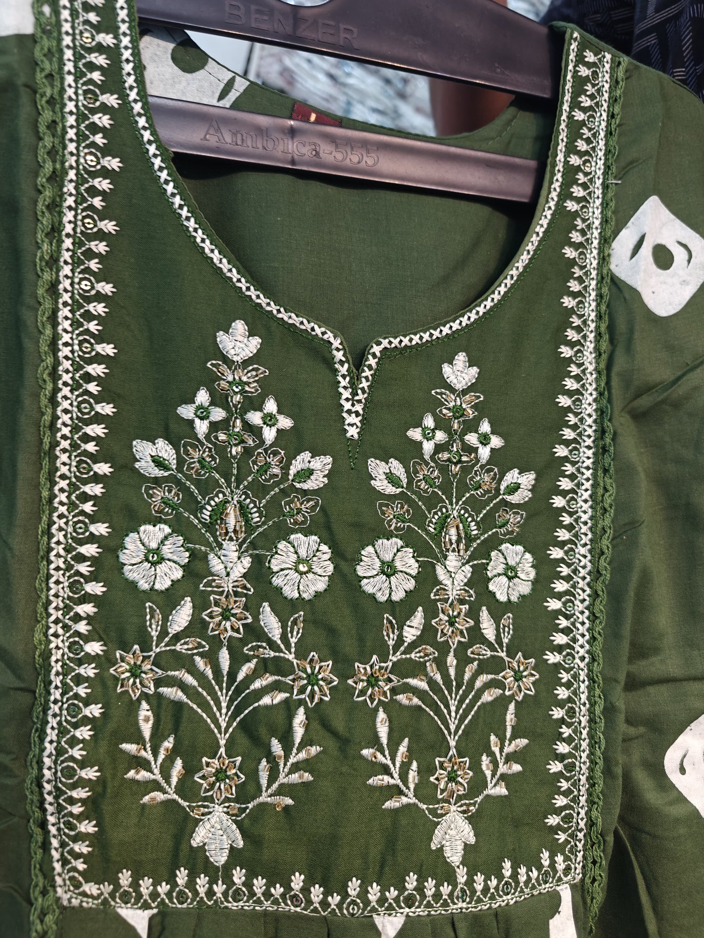 Vibrant Cotton Chunri 60-60 Printed 3pc Suit