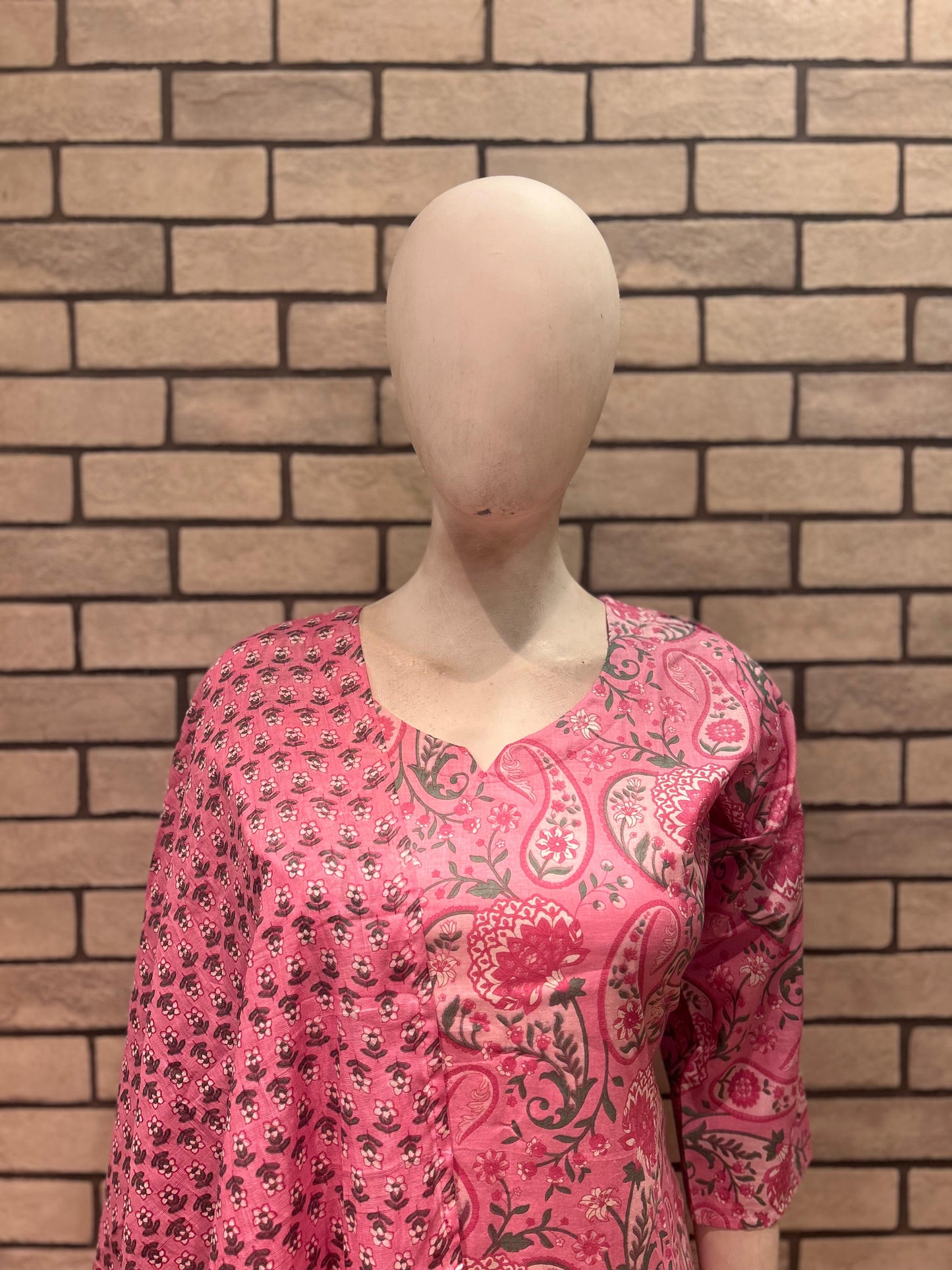 Women's Cotton 60-60 Printed Kurta Set with Dupatta Quality.