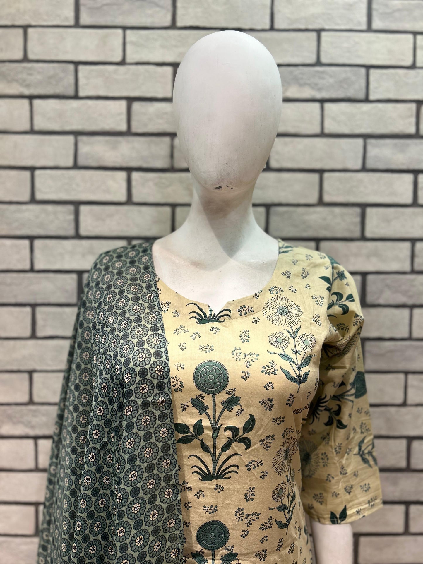 Women's Cotton 60-60 Printed Kurta Set with Dupatta Quality.