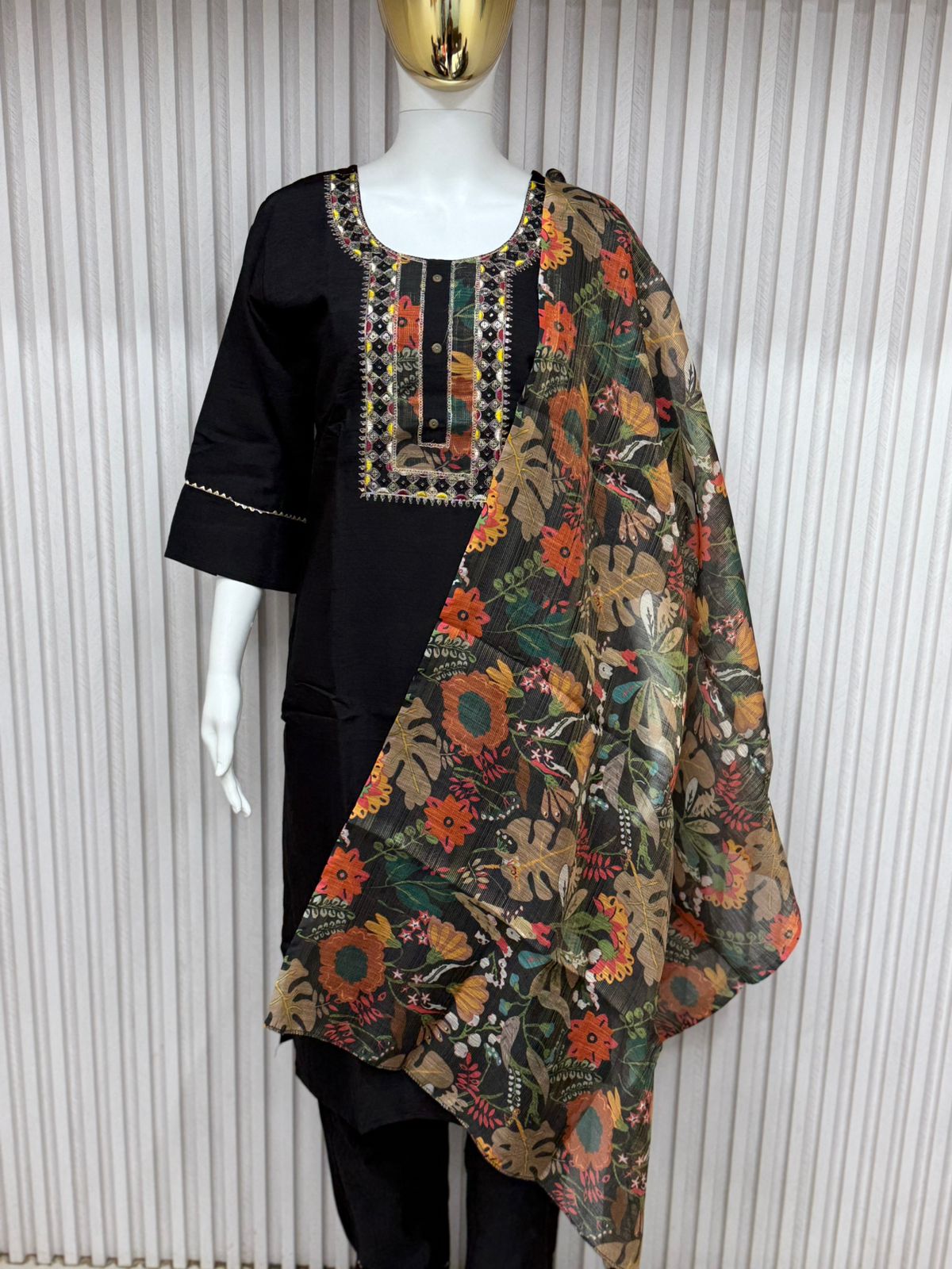 classic straight-cut kurti