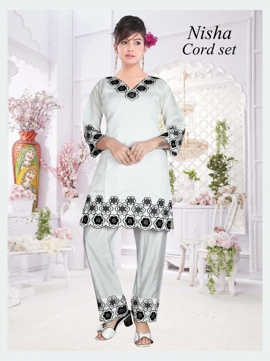 Roman B&W embroidery cutwork cord set