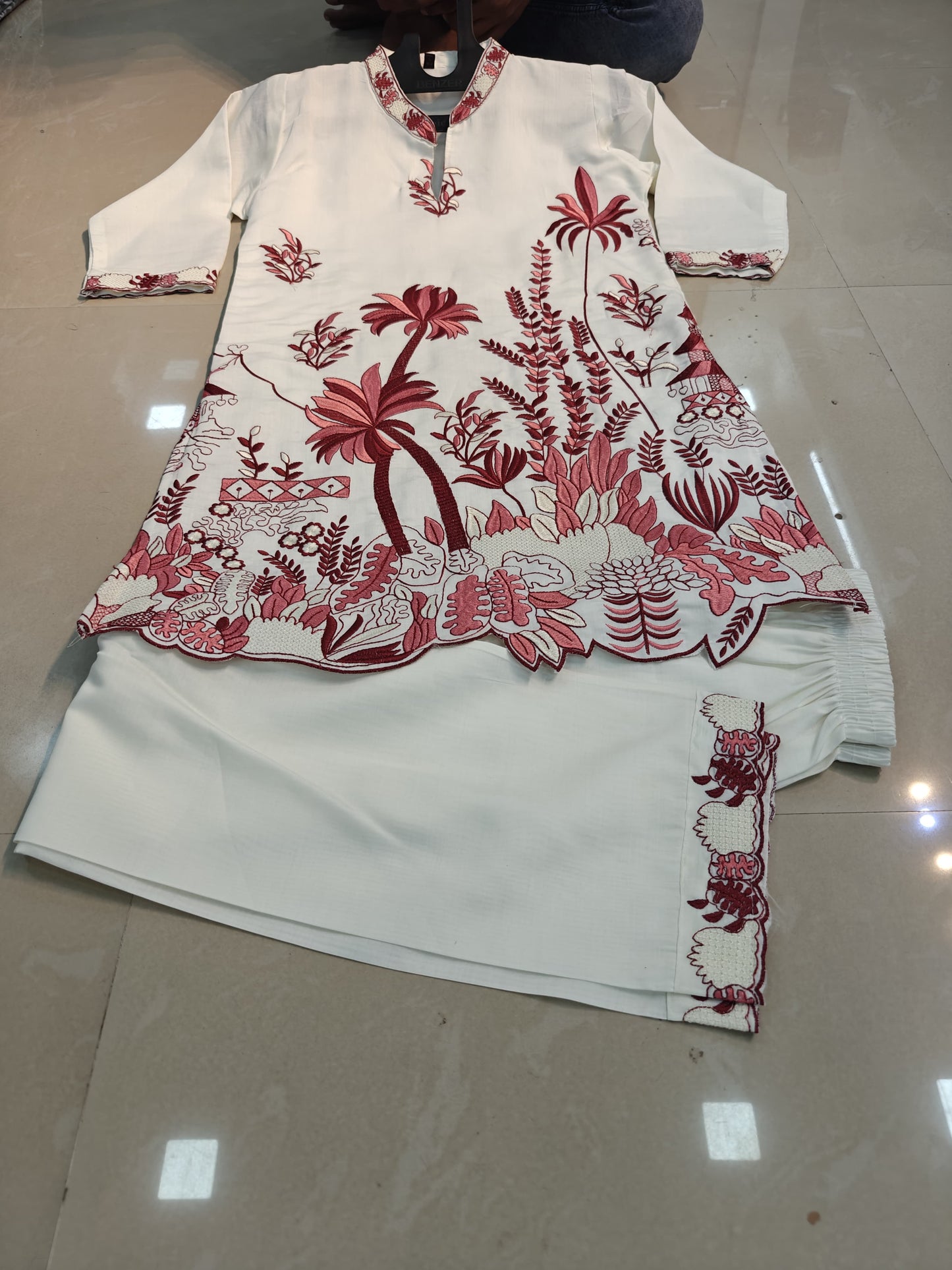 Chic White Rose Embroided Cord Set