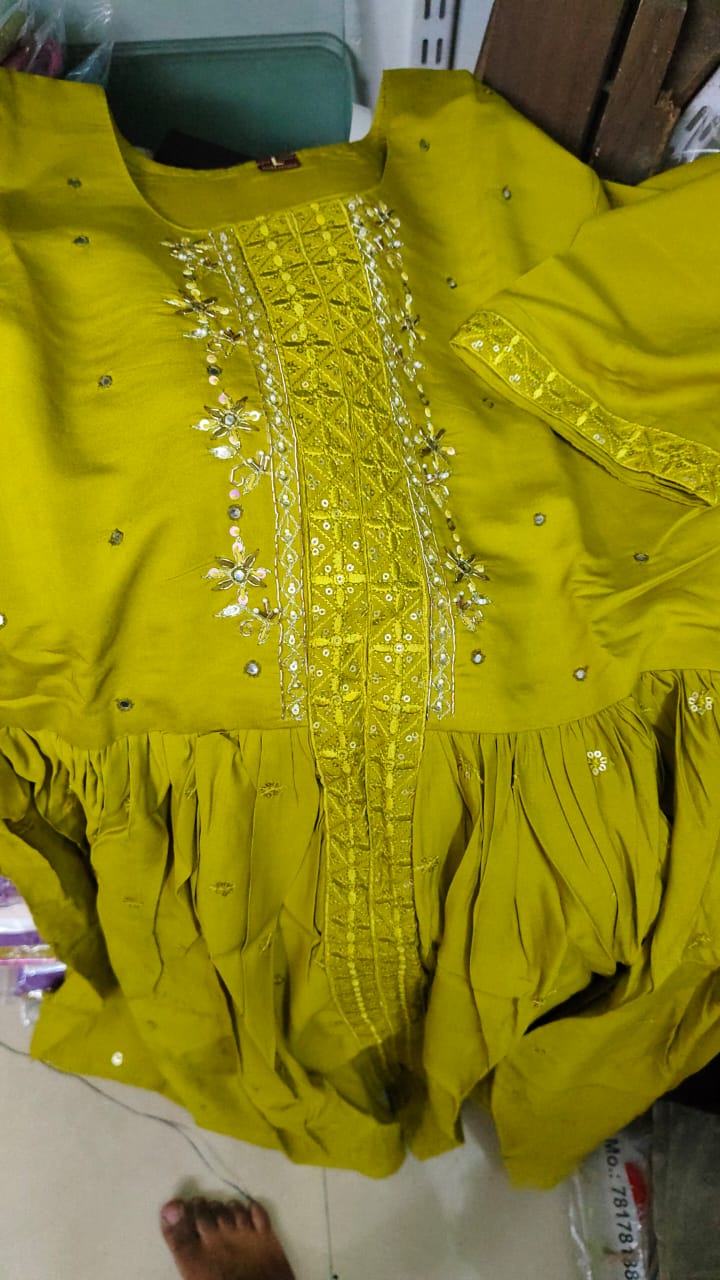 Frock Handwork 3pc (Slit pattern)